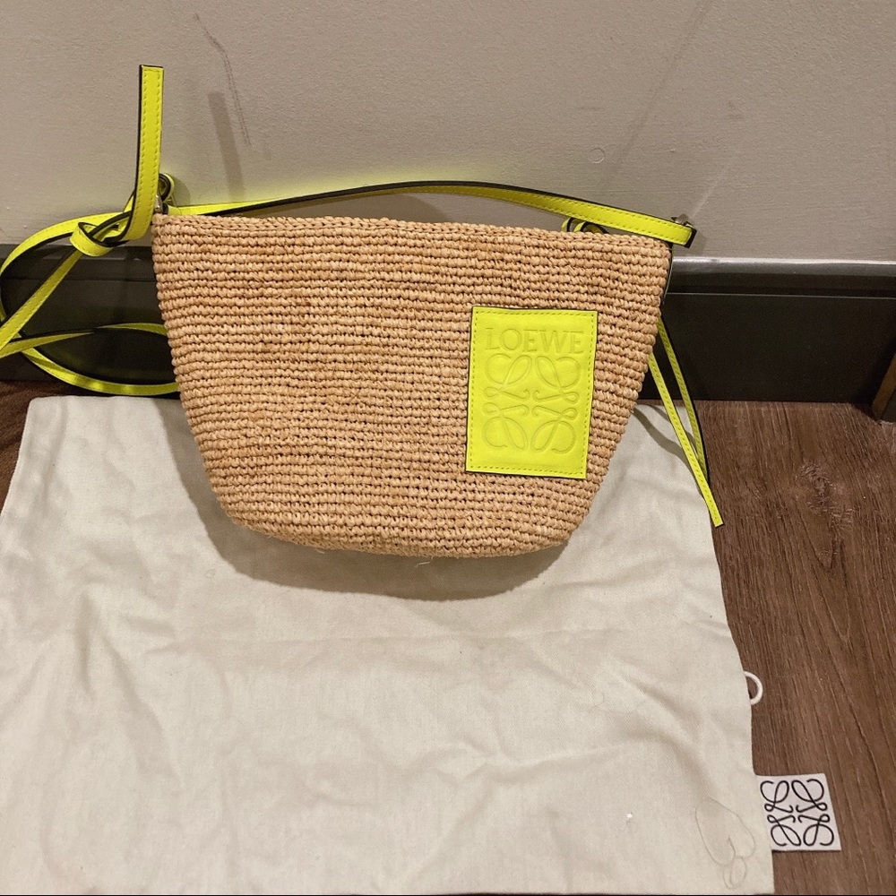 Loewe raffia crossbody (natural/lime green)